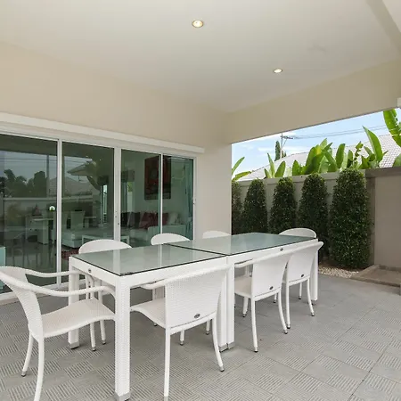 Private 4 Bedroom Pool Villa L28